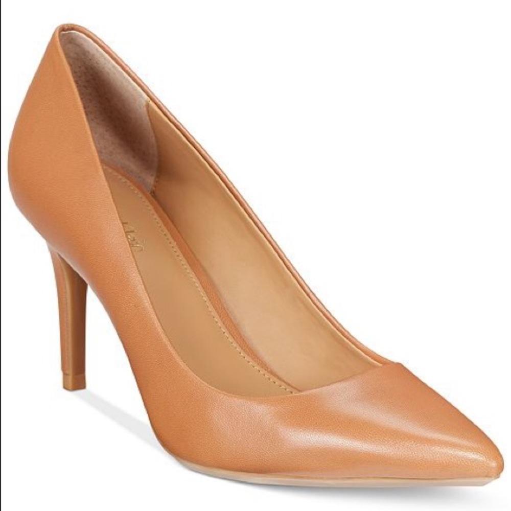 Calvin Klein Gayle Pointed-Toe Pumps